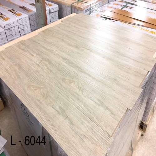 Sàn nhựa giả gỗ L 6044